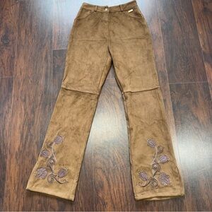 ST. JOHN BY MARIE GRAY micro suede embroidered patch flare high rise pants 4 EUC